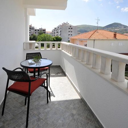 Villa Lida 2 Трогир Екстериор снимка