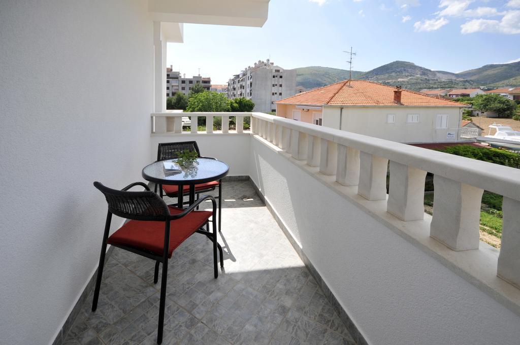 Villa Lida 2 Трогир Екстериор снимка