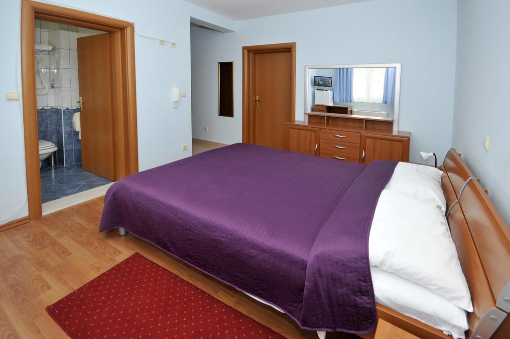 Villa Lida 2 Трогир Екстериор снимка