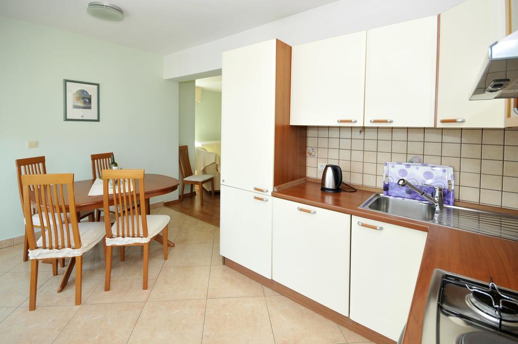 Villa Lida 2 Трогир Екстериор снимка