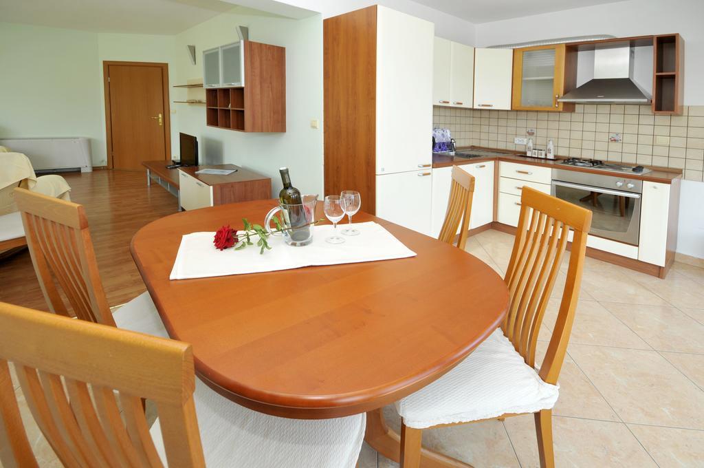 Villa Lida 2 Трогир Екстериор снимка