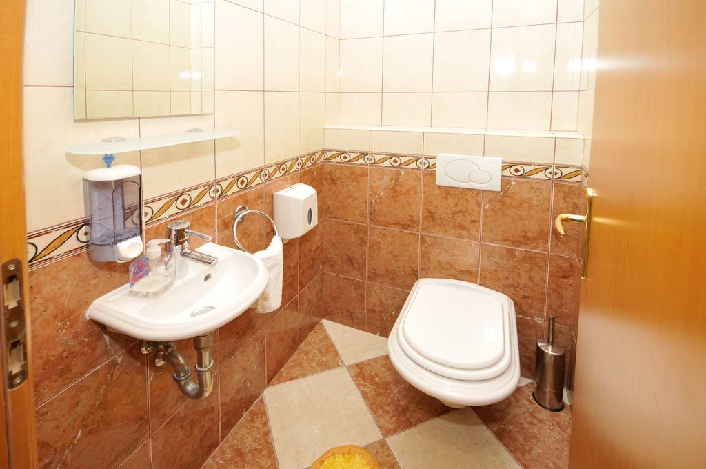 Villa Lida 2 Трогир Екстериор снимка