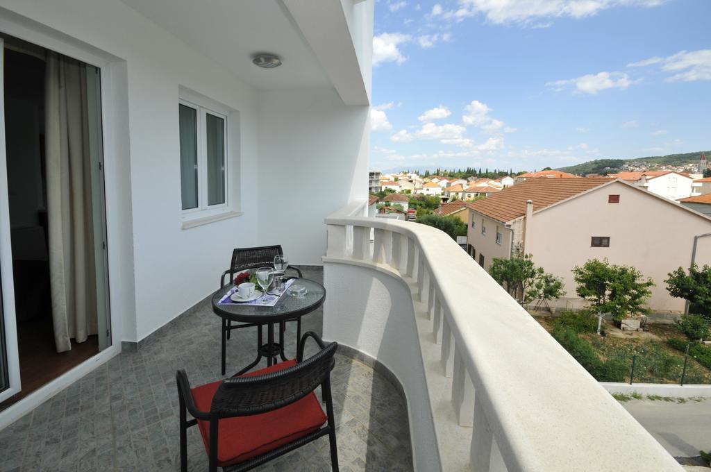 Villa Lida 2 Трогир Екстериор снимка
